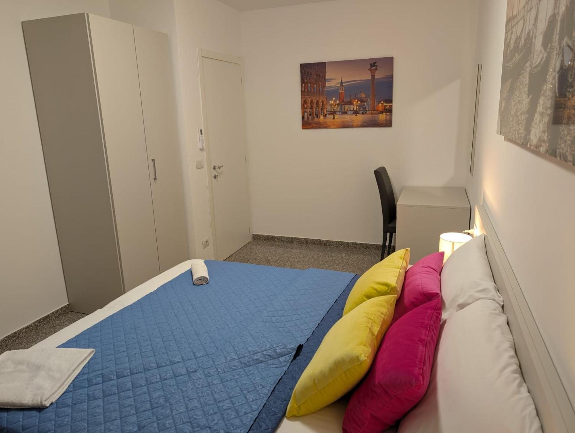 2 Apartment *